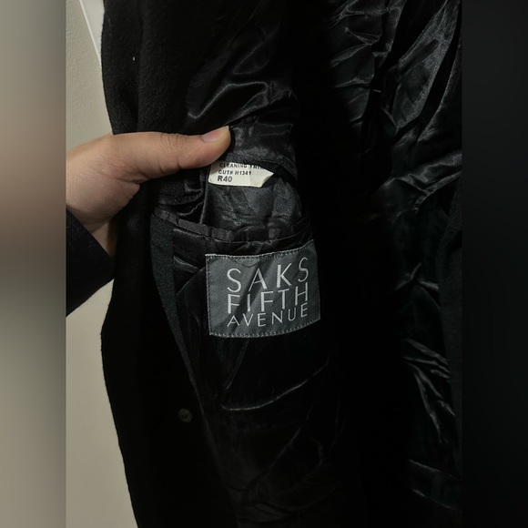saks fifth avenue coat - Picture 5 of 6